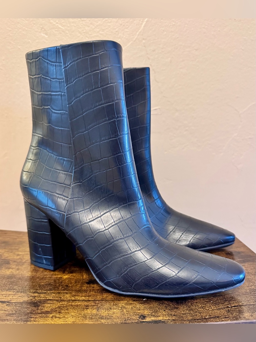 H&M Croc-Embossed black Pointed Block Heel Ankle Boots womens sz 9